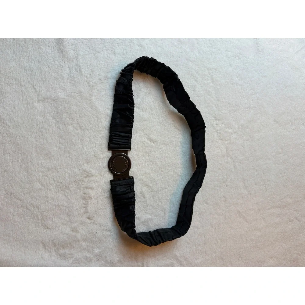 Guess Womens Black Ruched Elastic Stretch Belt Gunmetal Logo Buckle Small Medium